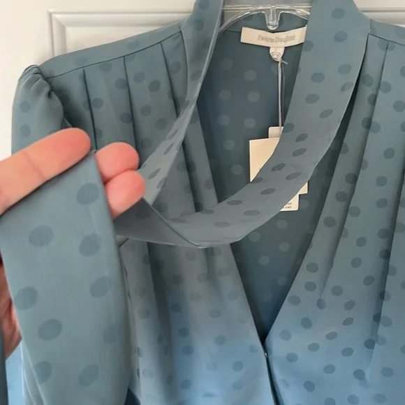 NWT Favorite Daughter The Joan Neck Tie Blouse Jacquard BLUE L - Picture 12 of 15
